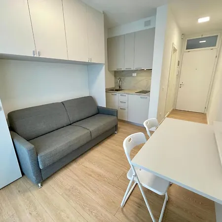 Cozy Modern With Pool Access *